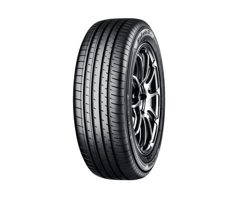 Yokohama Bluearth-XT AE61 tyre