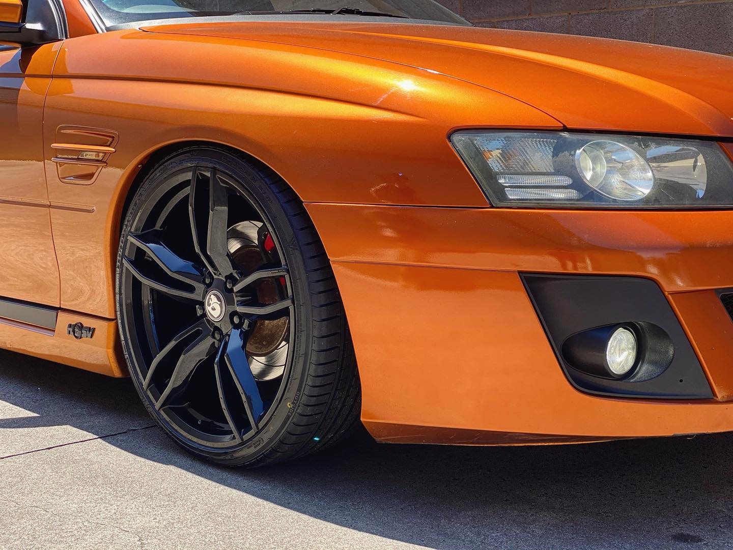 HSV fitted with VF Rapier wheels by Notoriouswheels — view 2