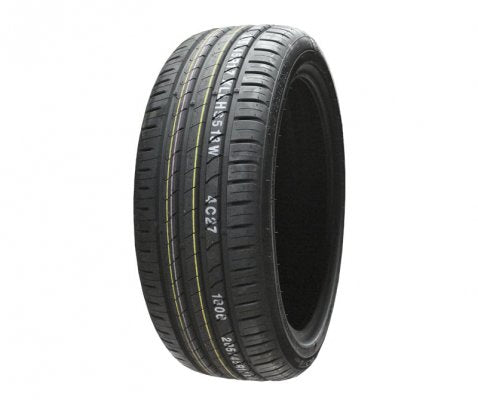 Kumho ECSTA HS51 tyre