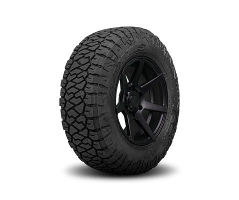 Maxxis RAZR AT-811 tyre